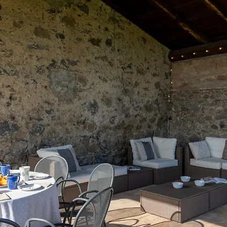 Dei Rosmarini 8, Emma Villa Orvieto