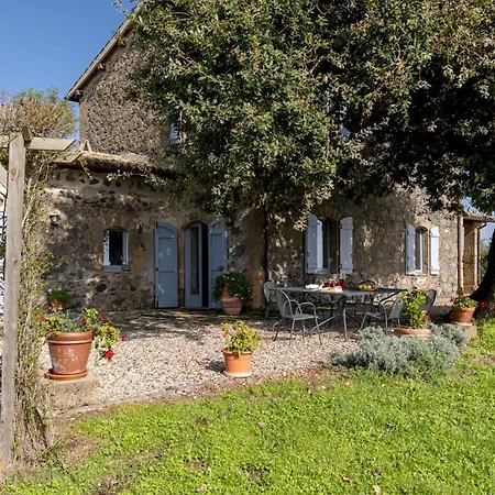 Dei Rosmarini 8, Emma Villa