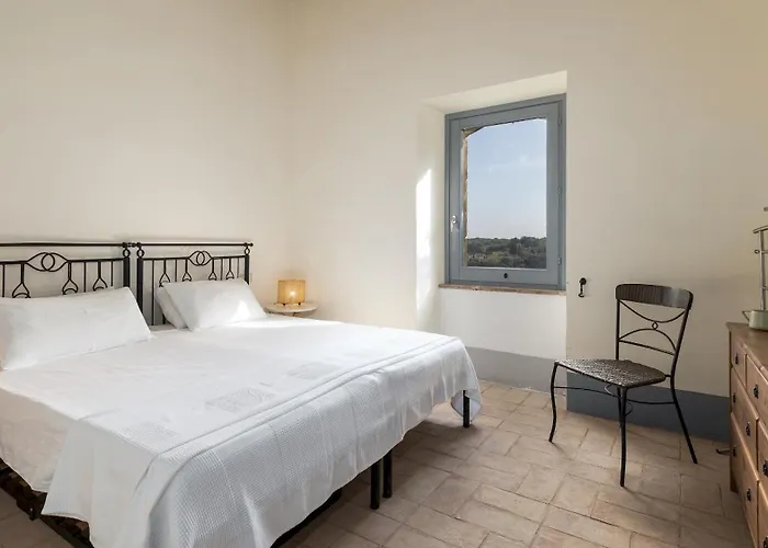 فيلة Dei Rosmarini 8, Emma أورفييتو